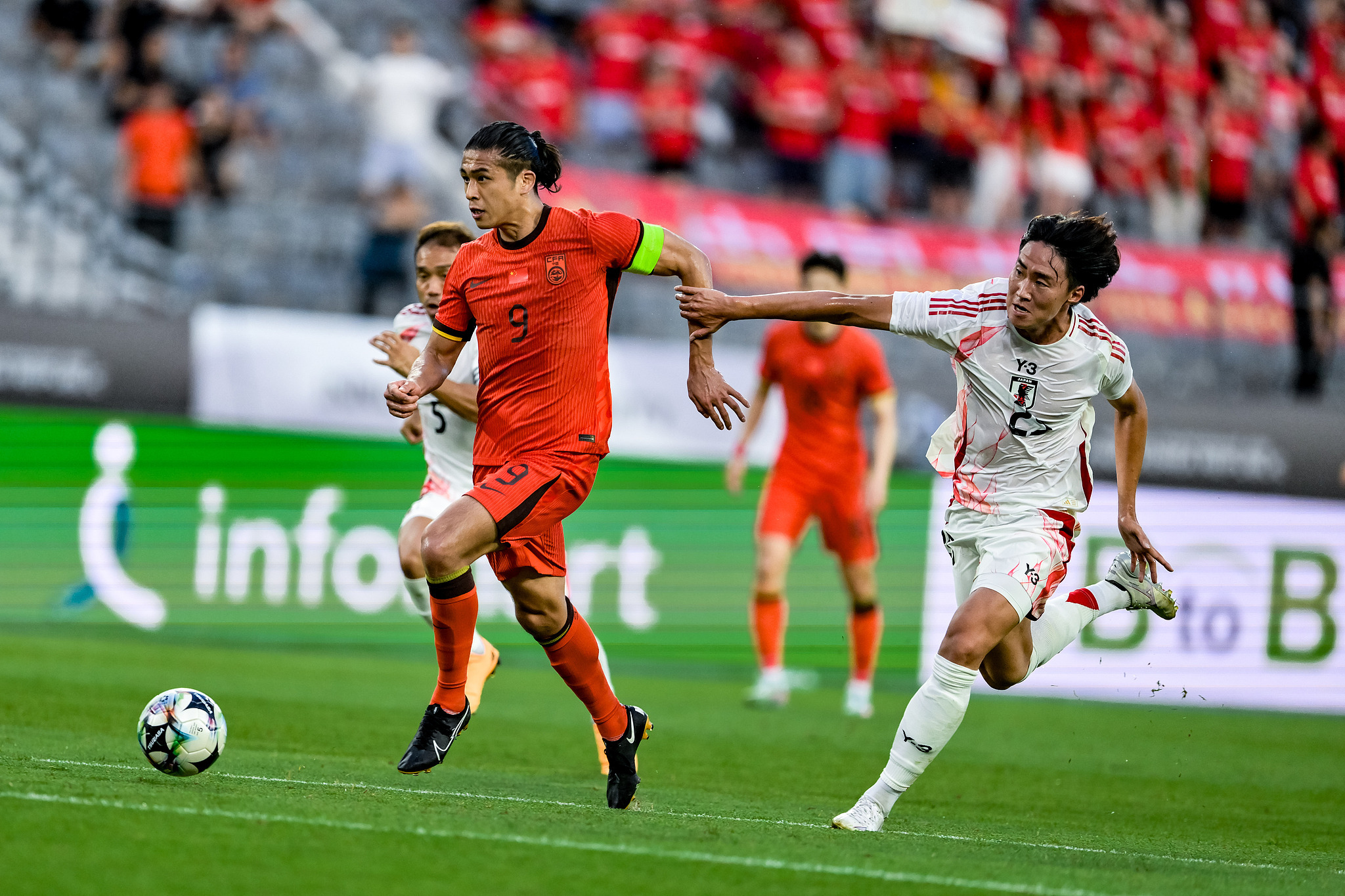 华体会官网-法国队横扫日本队，郑思维点燃赛场