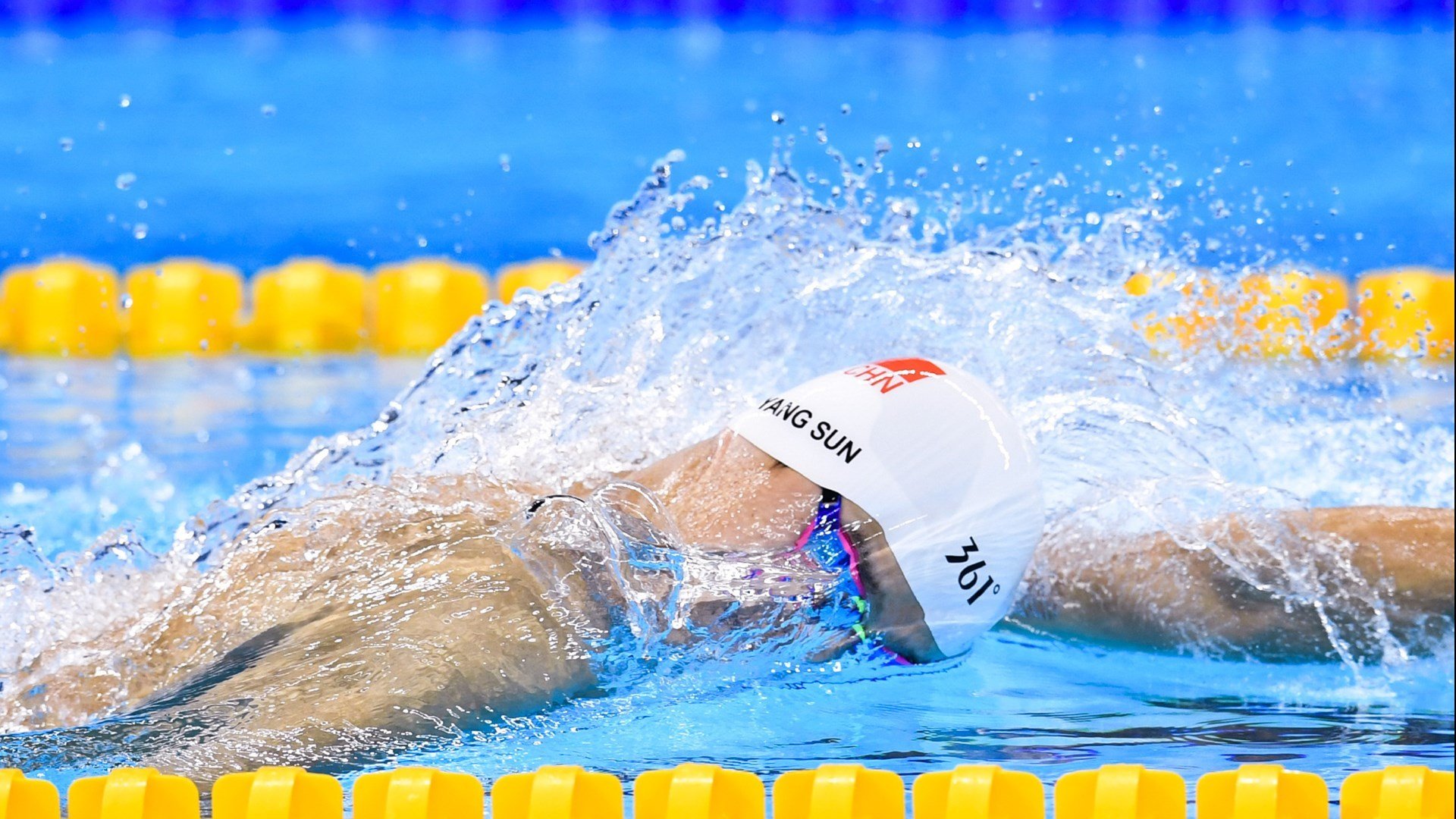 劳塔罗梅开二度引爆全场，比利亚雷亚尔战术完胜轻取莱比锡