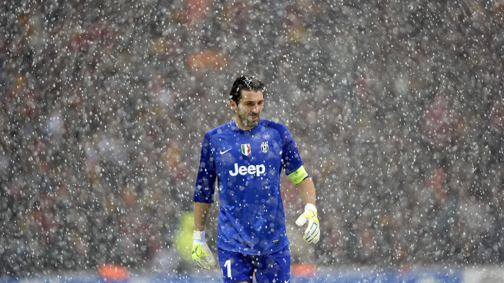 卢卡库铁血回应质疑，波兰军团稳扎稳打击沉比利亚雷亚尔